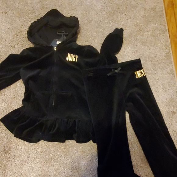 Juicy Couture sweat suit - Picture 2 of 2